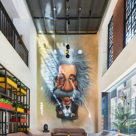 Couch & Cheese Homestel The Most Luxurious Hostel For Working Professionals & Students Pune Exteriör bild