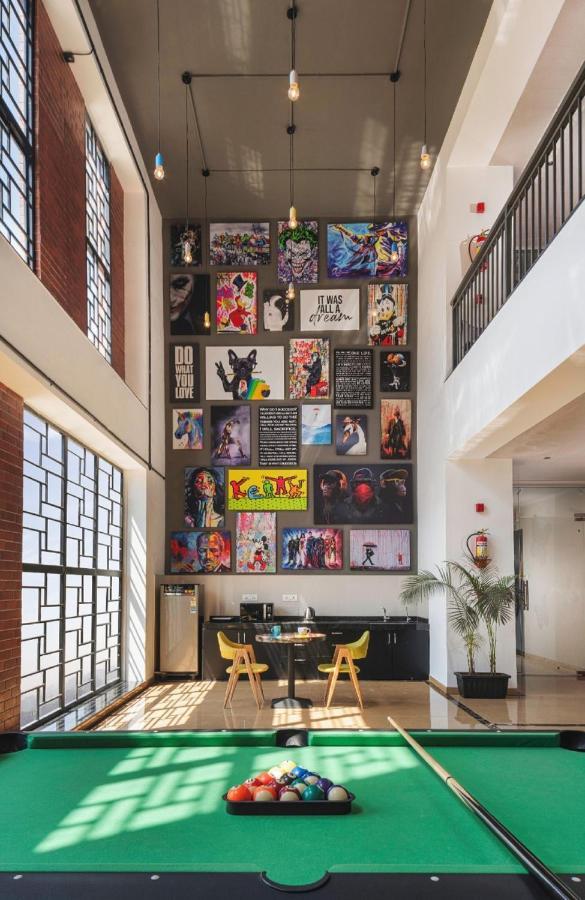 Couch & Cheese Homestel The Most Luxurious Hostel For Working Professionals & Students Pune Exteriör bild
